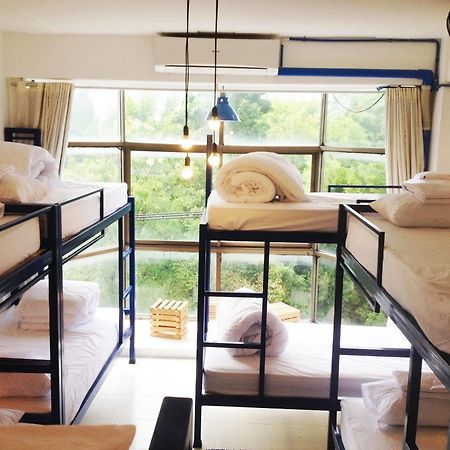 Safe And Sound Hostel Chiang Mai Buitenkant foto
