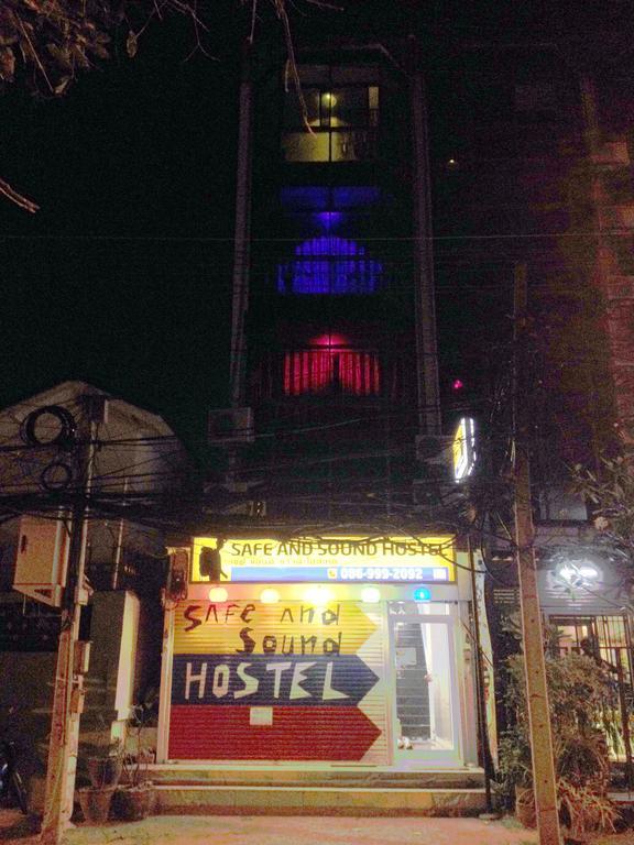 Safe And Sound Hostel Chiang Mai Buitenkant foto