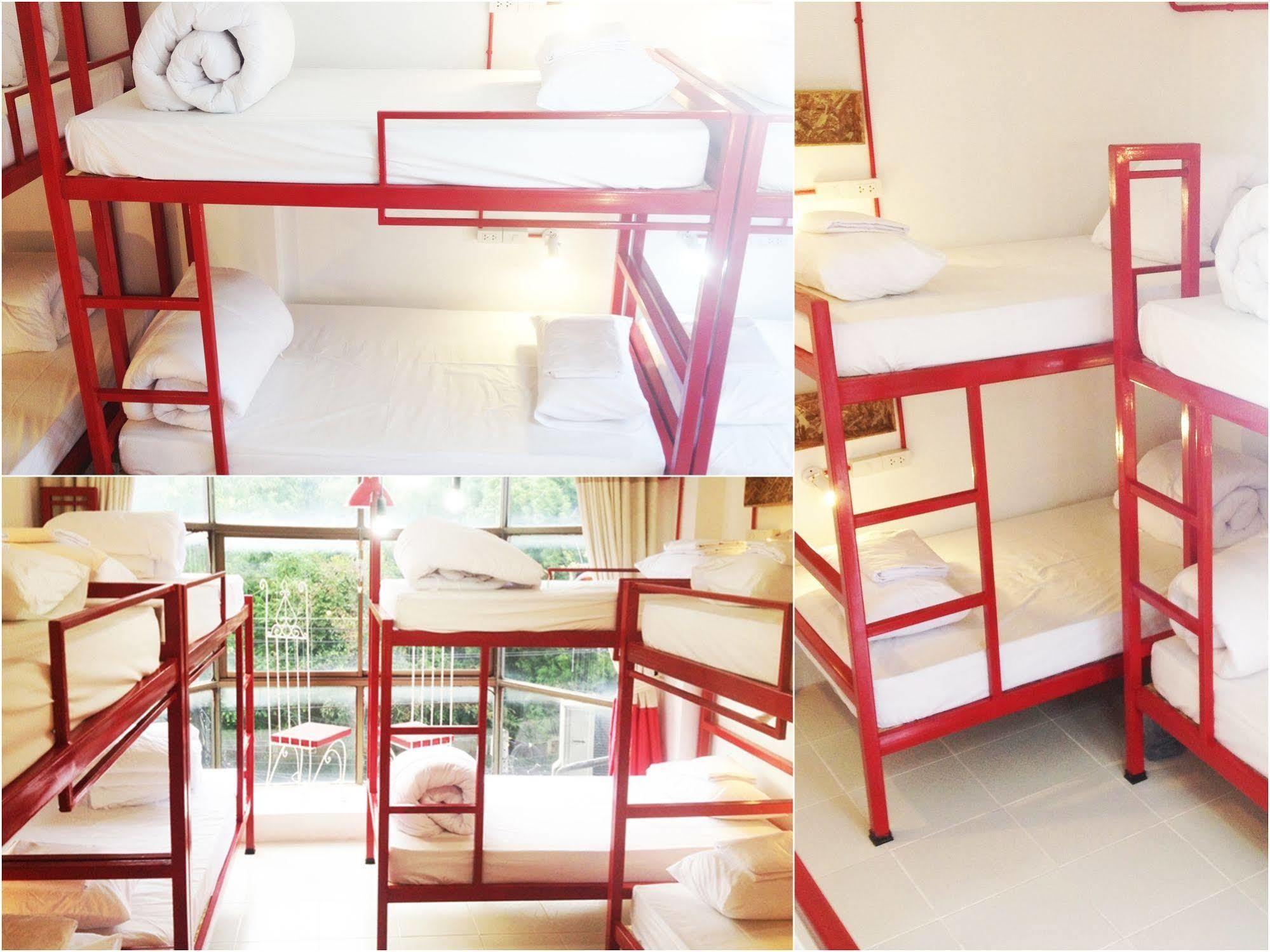 Safe And Sound Hostel Chiang Mai Buitenkant foto