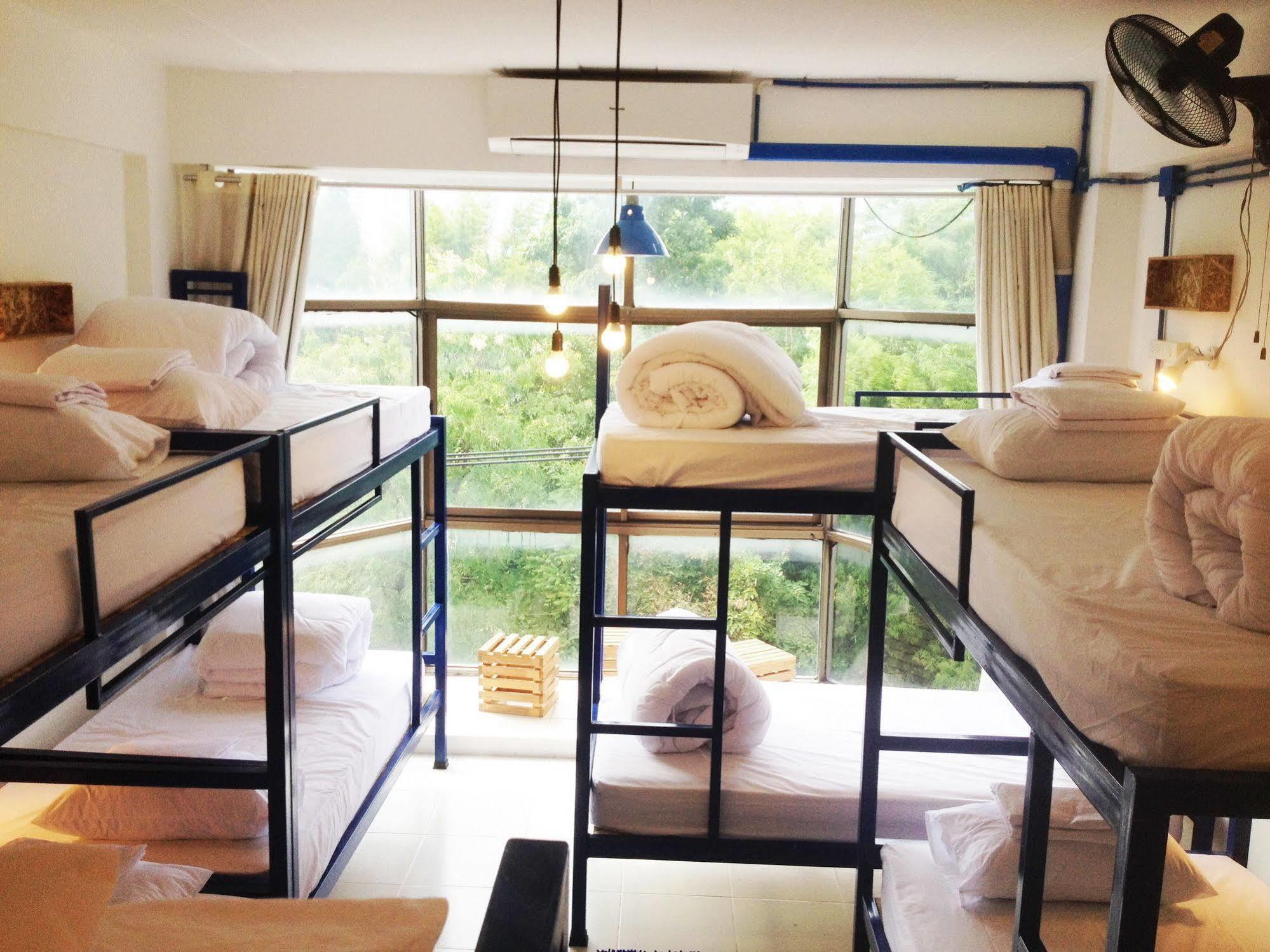 Safe And Sound Hostel Chiang Mai Buitenkant foto