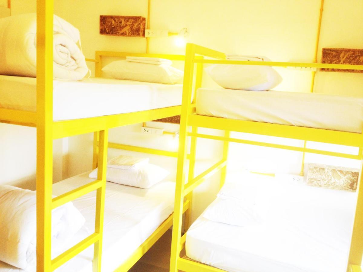 Safe And Sound Hostel Chiang Mai Buitenkant foto