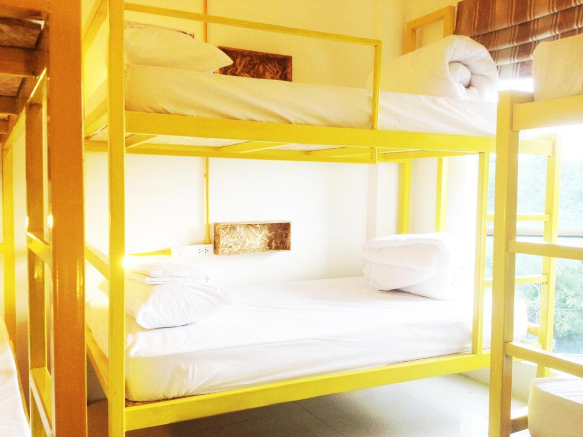 Safe And Sound Hostel Chiang Mai Buitenkant foto